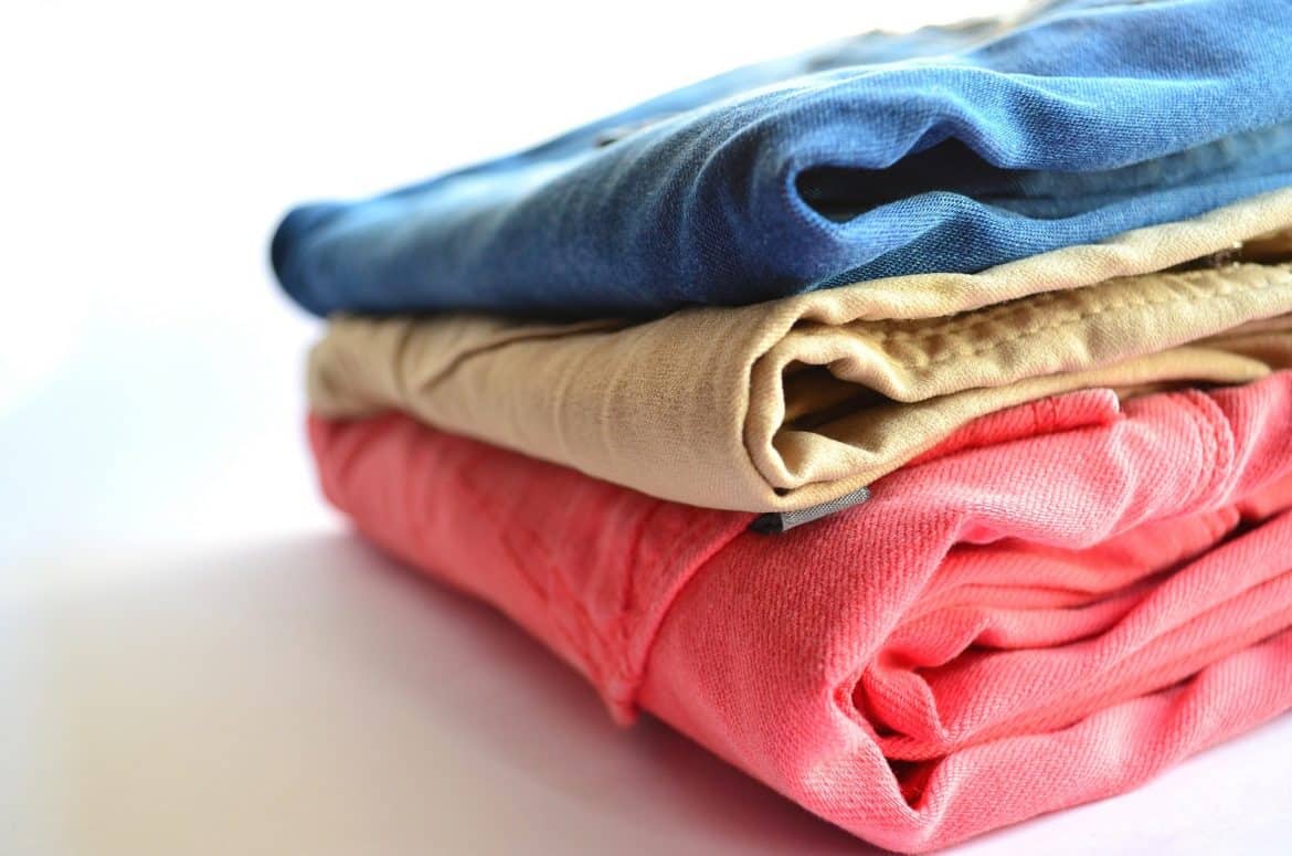 Wie man Kleidung pflegt?